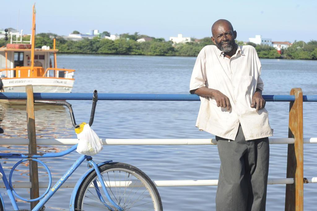 filme-reportagem inovação em jornalismo vendedor curta-metragem analfabeto história emocionante RBS chocolate santa catarina festival cinema cristian edel weiss jornalista de dados multimídia